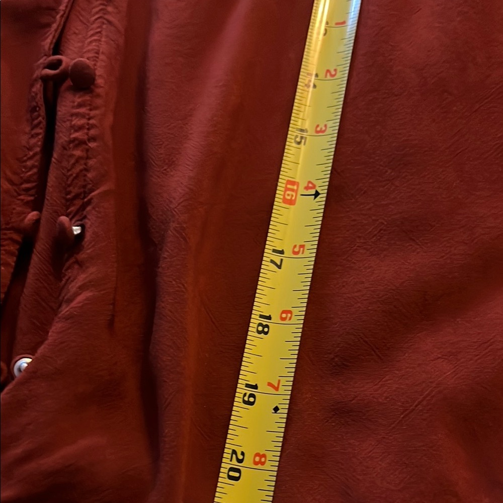 Elegant Rust Button-Up Blouse - Picture 6 of 6